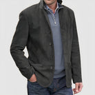 tussenjas-heren-suede-knoopsluiting-soepele-textuur-grijs