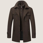 winterjas-heren-zacht-materiaal-ritssluiting-knopen-zakken-bruin